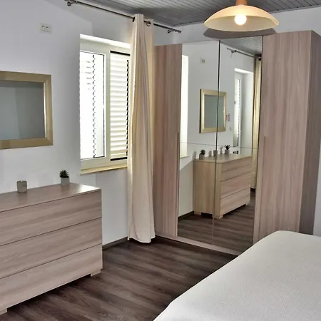 Privat bolig L&n Sarmantna Soba Sa Pogledom *