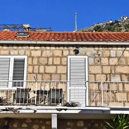 Homestay L&n Sarmantna Soba Sa Pogledom *