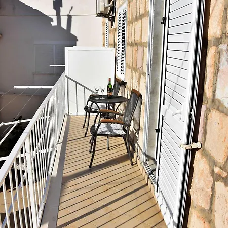 L&n Sarmantna Soba Sa Pogledom *