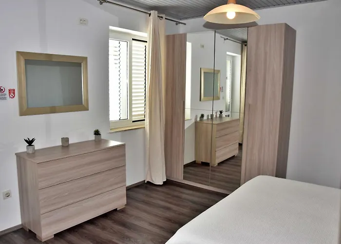 Accommodatie bij particulieren L&n Sarmantna Soba Sa Pogledom *