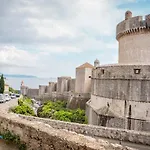 Δωμάτια σε οικογενειακή κατοικία L&n Sarmantna Soba Sa Pogledom Ντουμπρόβνικ