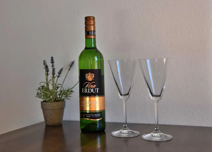 Privatunterkunft L&n Sarmantna Soba Sa Pogledom